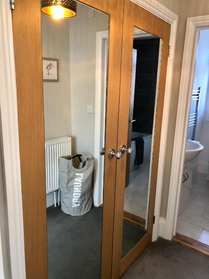 Stunning 2 Bed Georgian Apartment Swafield Extérieur photo